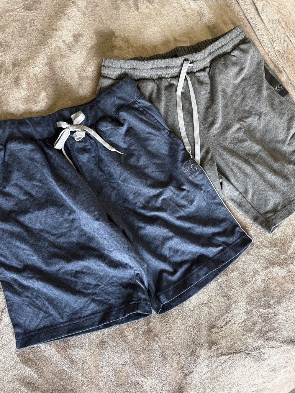 2 Kenneth Cole Navy blue and Heather Gray Athletic Drawstring Shorts M